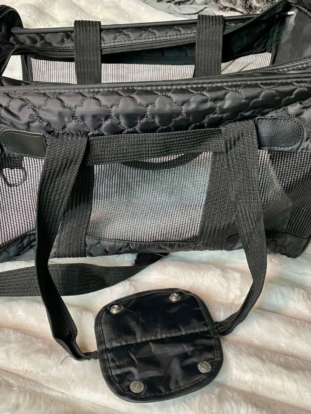 Sherpa's Pet Trading Company pet traveler . Black. Large Size